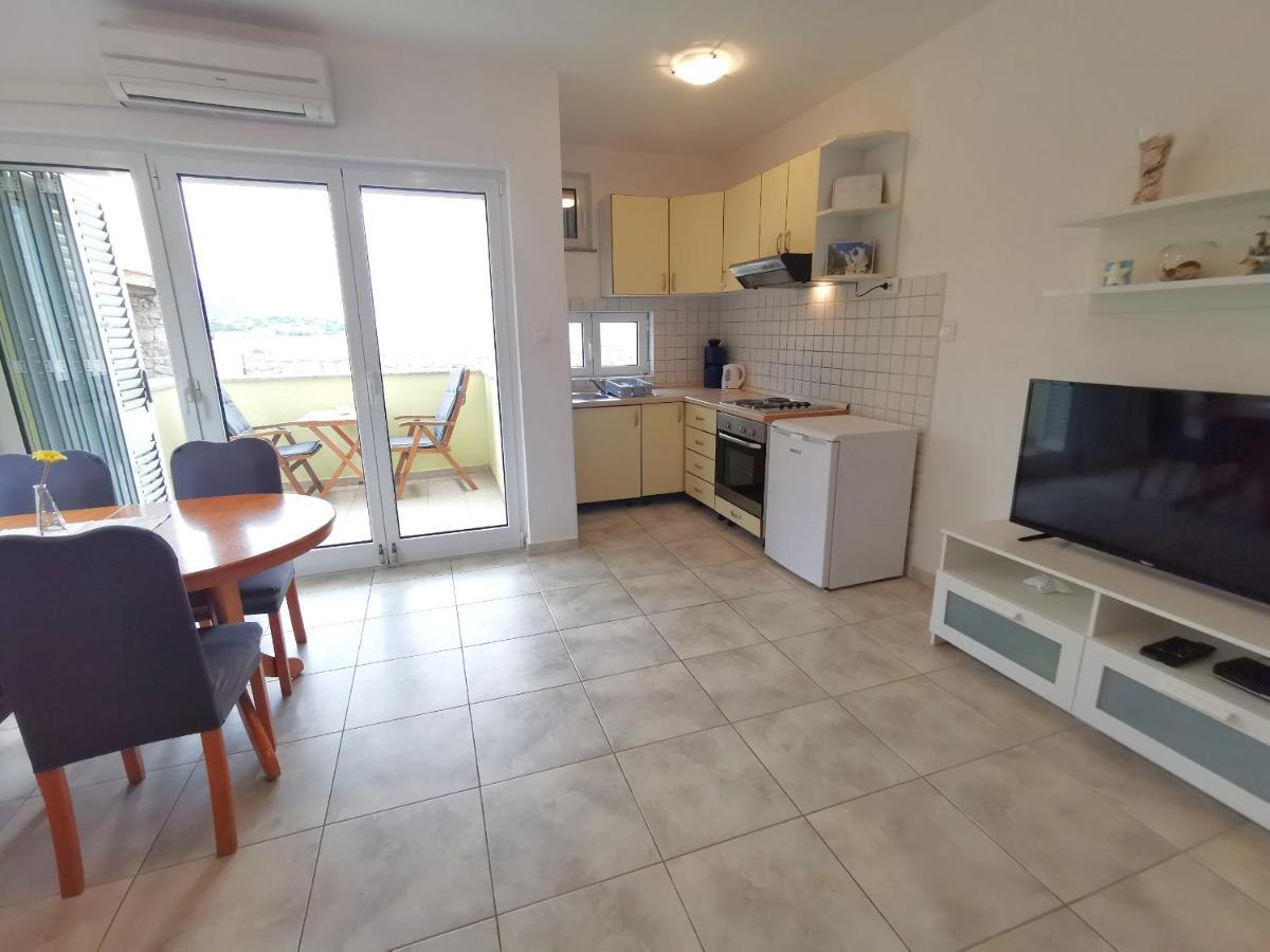 Apartments Golub Cesarica Bilik gambar