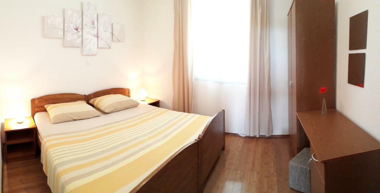 Apartments Golub Cesarica Luaran gambar